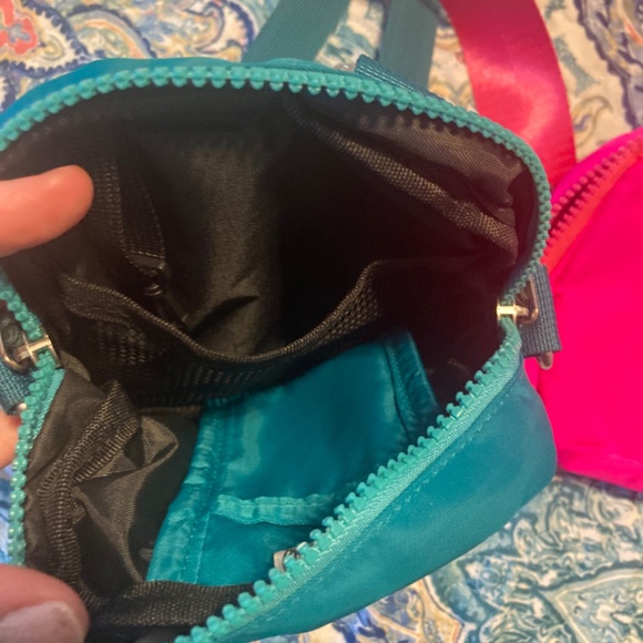 2 purses - Picture 3 of 4